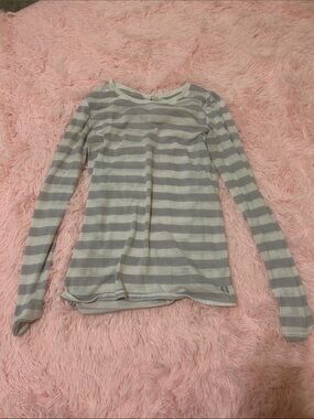 Victoria's Secret Gray and White Striped Long-Sleeve Tee